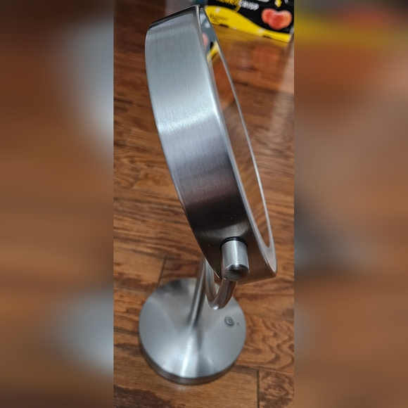 Conair Rechargeable Vanity Mirror, Nickel Used - Picture 7 of 9